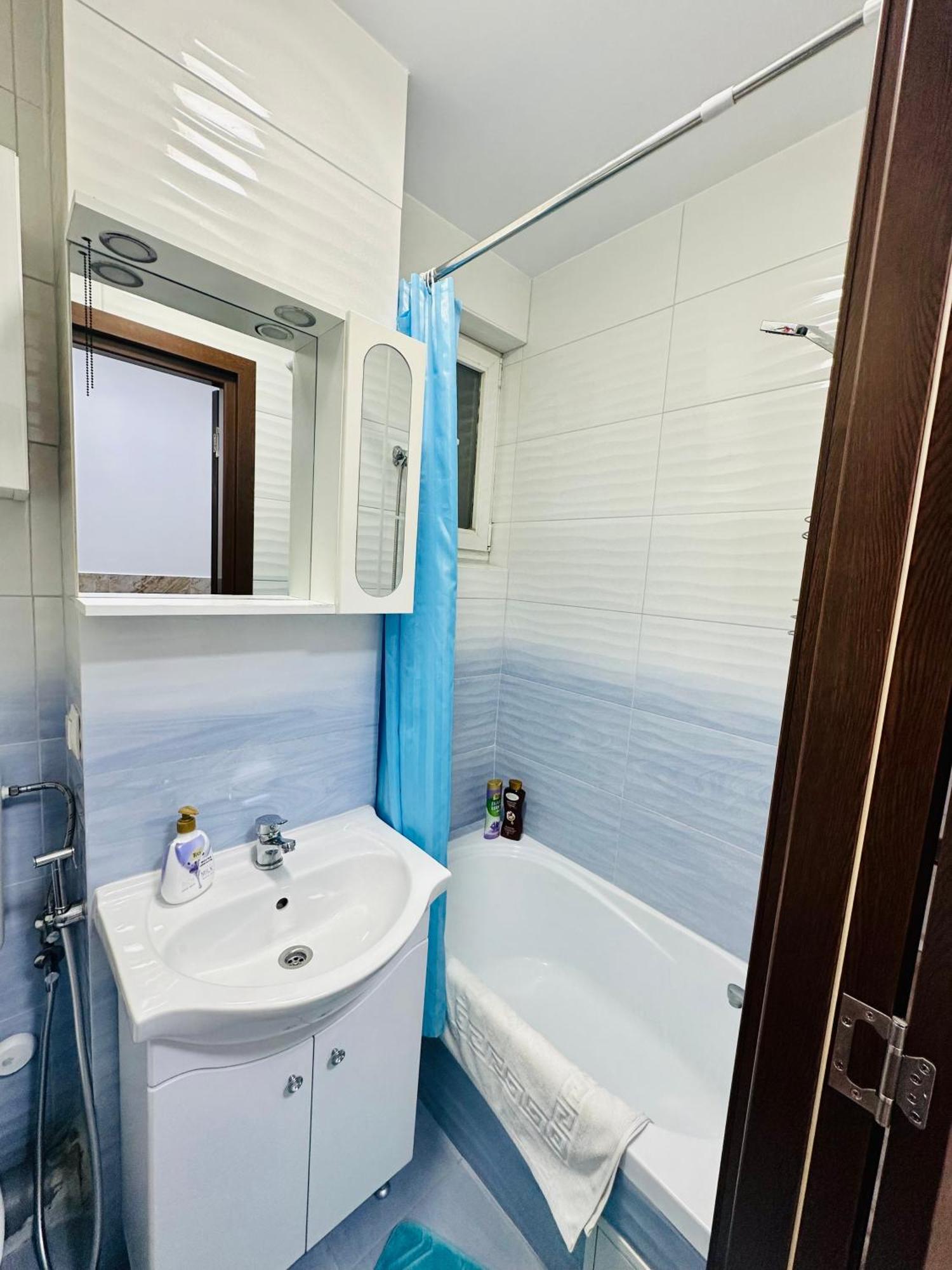 Chic Comfort 1Bdr With Landmark View - Concerthall Bukarest Exteriör bild