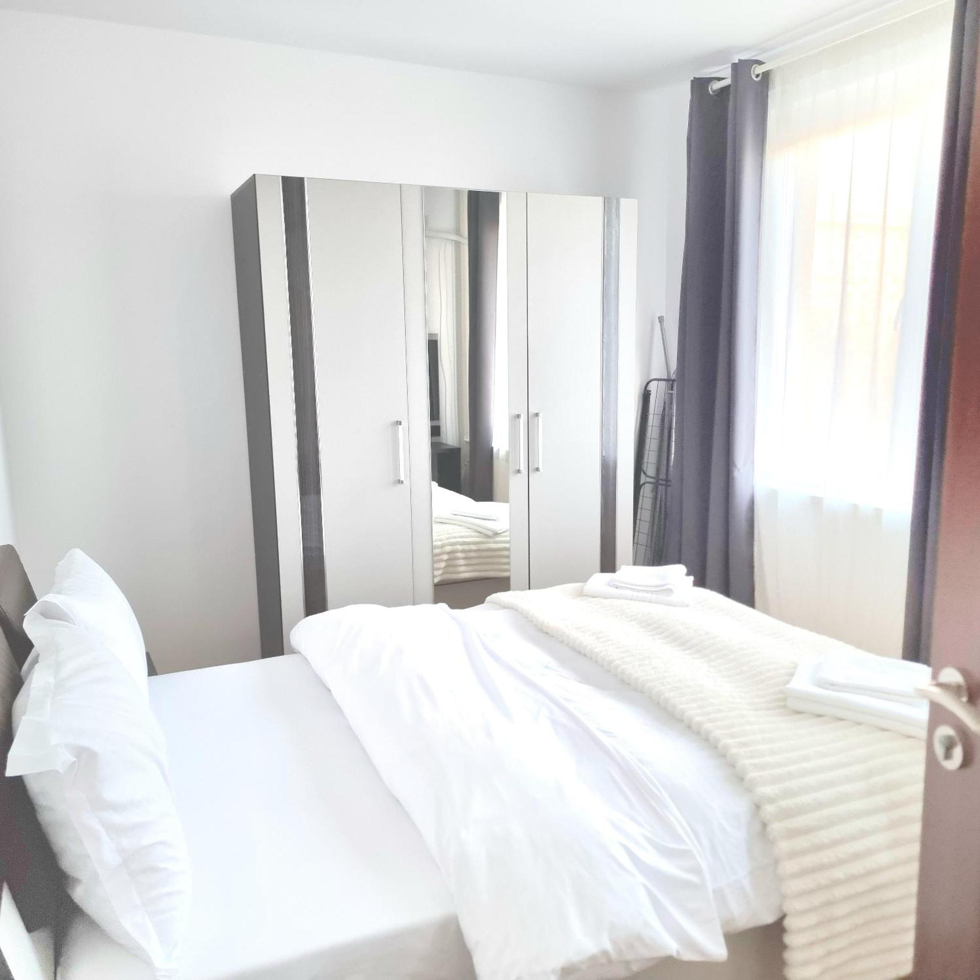Chic Comfort 1Bdr With Landmark View - Concerthall Bukarest Exteriör bild