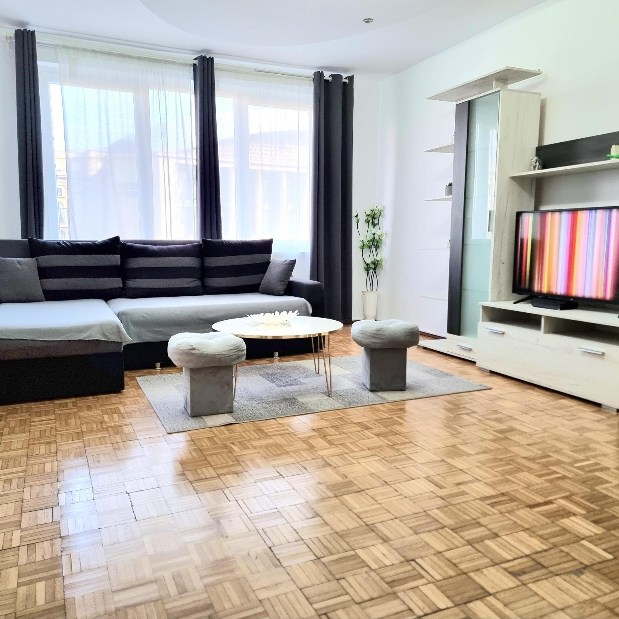 Chic Comfort 1Bdr With Landmark View - Concerthall Bukarest Exteriör bild