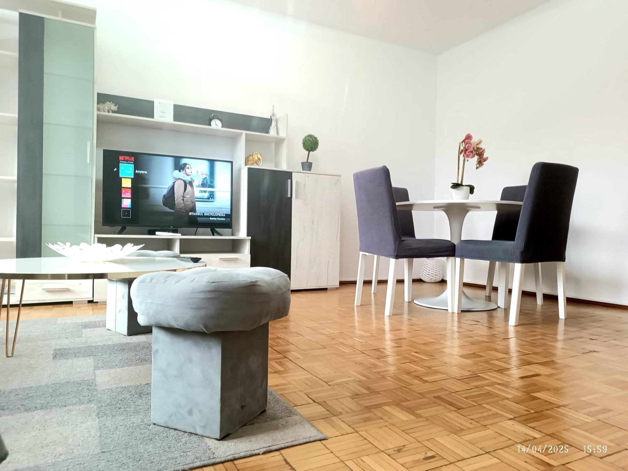 Chic Comfort 1Bdr With Landmark View - Concerthall Bukarest Exteriör bild