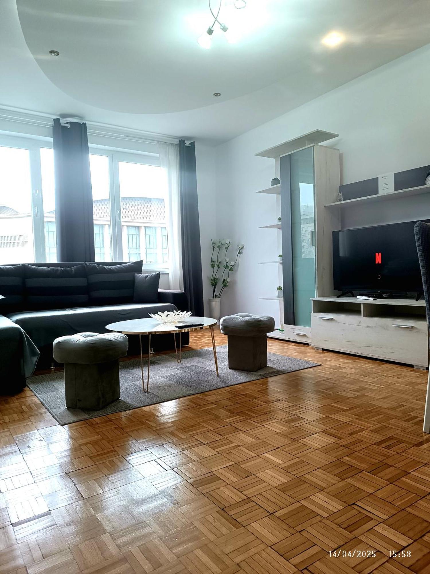 Chic Comfort 1Bdr With Landmark View - Concerthall Bukarest Exteriör bild